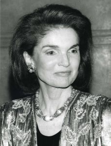 Jackie Onassis 1991 NYC.jpg